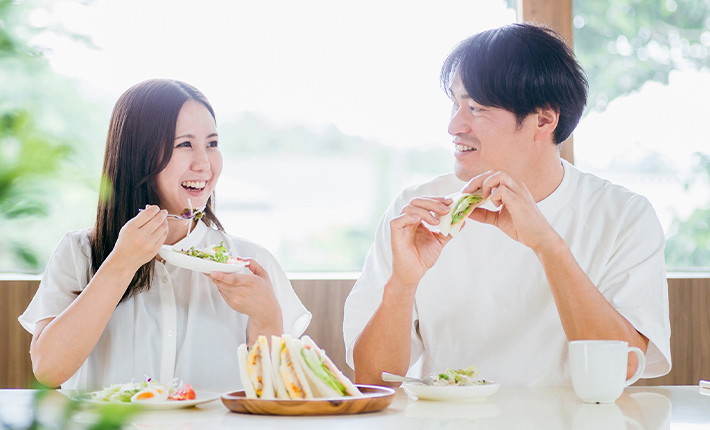 取り外し式だから食事も歯みがきも簡単